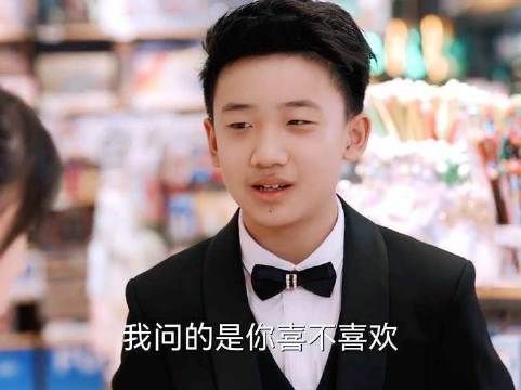 嘉彧约果宁逛街，果宁精心打扮一番，没想到反被一顿嘲笑