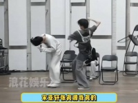 两个神人就这样天天逗我笑，时代少年团 宋亚轩 张真源