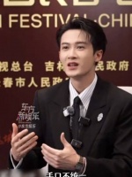 摘得“金鹿奖”最佳男演员奖的