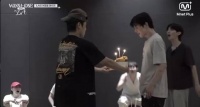 WannaOne LA行中为黄旼炫庆生一闪而过