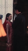 红嫁衣新娘紧握扳倒沈家证据，心中唯有恨意