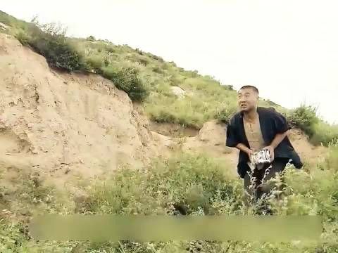 聪明的八路军战士，制造出茶壶地雷 炸的小鬼子人仰马翻