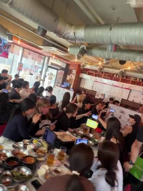 snsd少女时代孝利秀 260908 造型师INS更新孝利秀音乐中心后聚餐相关