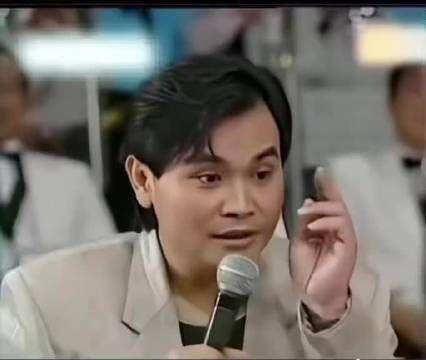 一开口就有故事感， 当张菲发现是坑的时候已经埋到脖子了