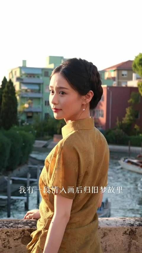 王晓慧素颜无假睫毛，古典美化身引热议
