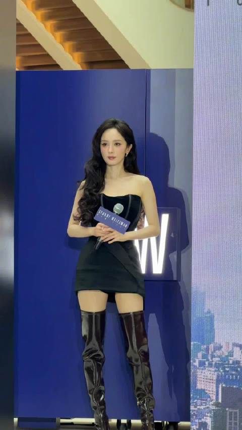 全球品牌代言人杨幂亮相Stuart Weitzman40周年活动