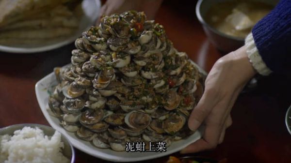请回答1988：德善家还清债务前后的饭菜对比