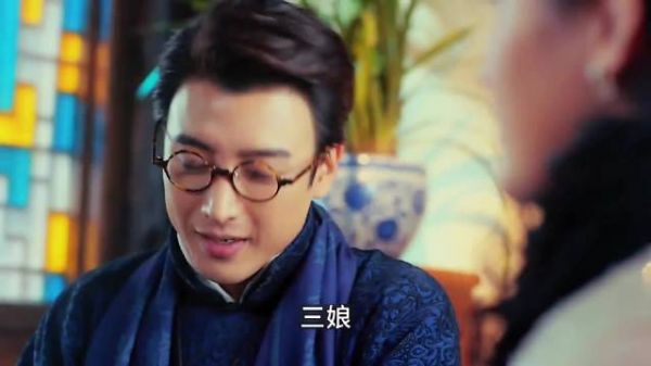 虽为女儿身，傲骨胜男儿！