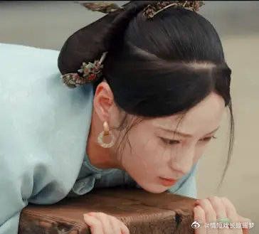 二爷七年为任家赔进亲妈，委屈生活