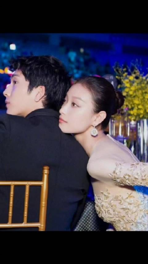 井柏然倪妮名下公司在同一栋楼，倪妮名下仅3家企业存续