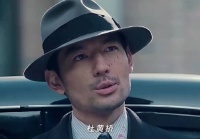 他一直潜伏在76号，看着同志们受苦心里该有多痛