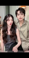周：生气中马上卡卡卡，看到柳脸：又挣又抢抄底得来的，绝美 绝美 柳周cp
