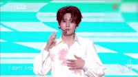 这种下意识的善意真的很打动人，不是演出来的，是本能的体贴