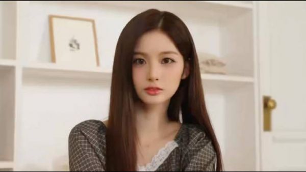 雪允成Bioderma韩区代言人，Aturia美瞳品牌代言人，DOSSY广告公开