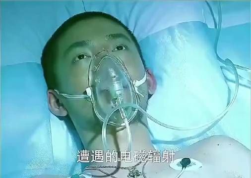 机长操作失误，用雷达照到了维修员