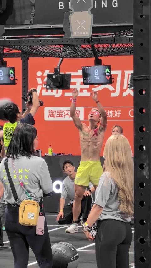 Hyrox北京站众星云集，国内外高手高强度比拼