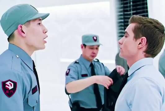 来欣赏一下惊天魔盗团的顶级手法！