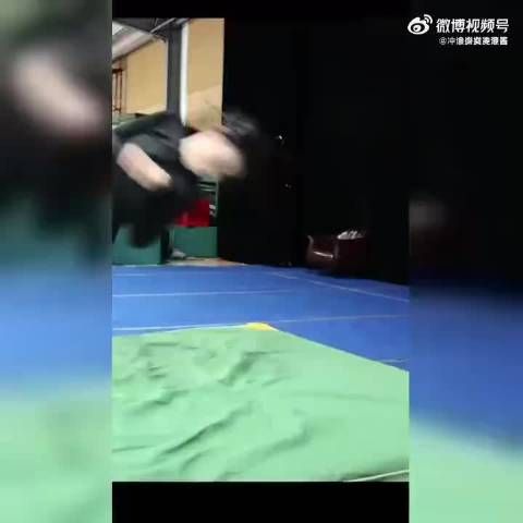 为什么陈丽君如此受欢迎？这个视频给你答案