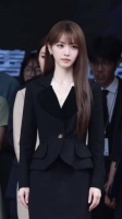 不用做出选择田曦薇既能演绎静谧清冷，又可以释放灵动元气，多面魅力狠狠圈粉