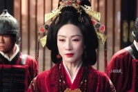 谁懂！陶昕然竟也熬到今天这位份… 雀骨 这张脸来演权倾朝野的太后很有信服力