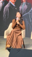 周依然用动物形容彭昱畅演的何春晓，称像小狗猎犬