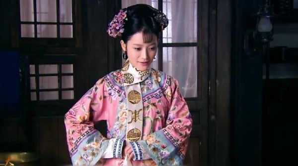 以为捡来王府万贯家产，到头来却被格格套牢 ！