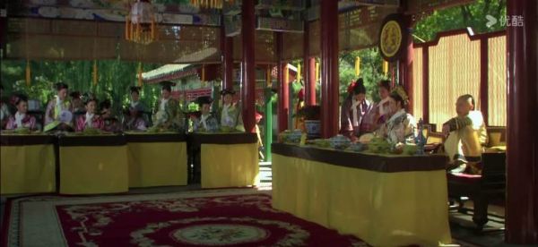 又看甄嬛传了 华妃在做年妃的时候 真的挺惨的 1-10