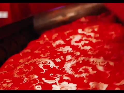 如此寡淡之吻，竟然还在回味