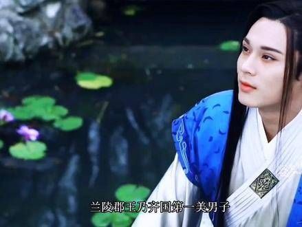 因一次失忆，两人陷入一段错位的三角恋情