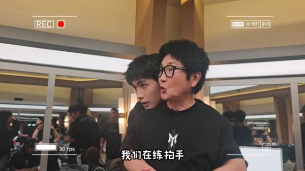 又在和孙楠哥贴贴呢