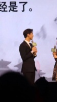 李现撒娇被揪耳朵，李一桐喊话扣子扣上