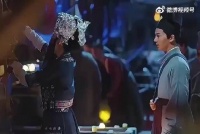 妻子卖蛊供夫读书，却撞见丈夫来买蛊