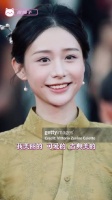 吾妻淑柔真的抗住镜头了，闪耀威尼斯