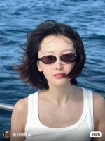 谁来懂一下周冬雨素颜的生命力！