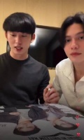 签名歪了，只因座椅移动