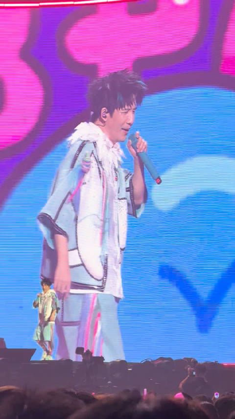 livehouse的真神大张伟来了
