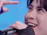 王鹤棣，昂首阔步向前行 我见识到我自己的厉害了