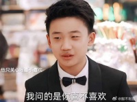 跟果宁谈恋爱肯定很幸福，既幽默又情绪稳定