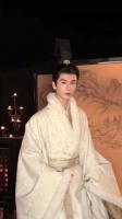 张凌赫刺棠定妆花絮展叶亭宴上位者压迫感