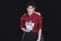 “和你待在一起的时候，笑容会一直挂在脸上” 互动这么自然…