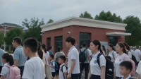 幼儿园孩子因害怕父母吵架不敢上学 医生：缺乏关爱的孩子对父母关系极度敏感
