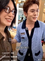 尚雯婕直播细致讲解产品功效，顾客当场下单