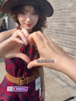 李紫婷也太甜了吧 比心成功