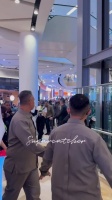 丞磊印尼线下登场，欢呼声掀翻全场