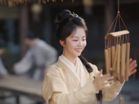 《兰香如故》收视登顶，谭松韵分饰两角演技获赞