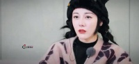 这个小妞狠起来把自己都能怼到无语！