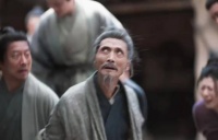 父母默默的托举真的把我看哭了 兰香如故