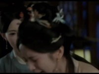 要不别哭了，观众憋笑也挺痛苦的