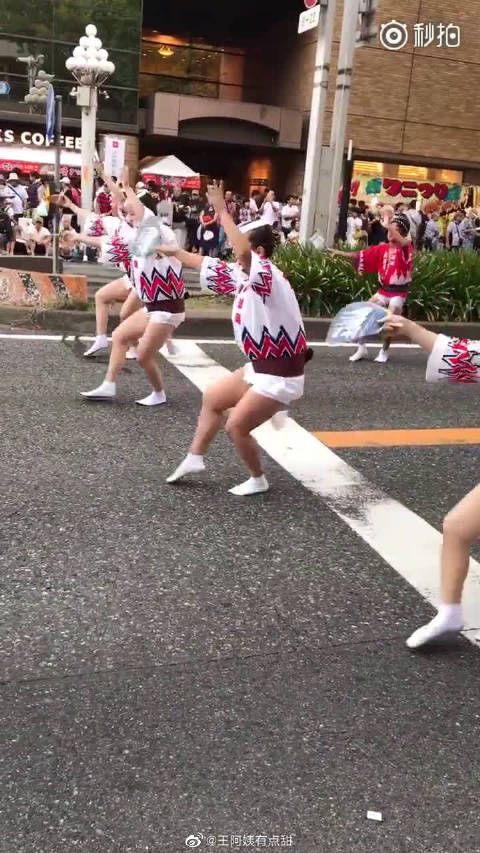日本街头一拍,这是在干什么?傻眼