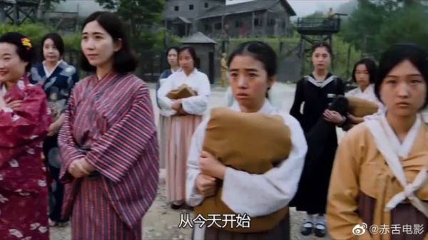 日军折磨中韩女孩真实场景，手段残忍畜生不如……